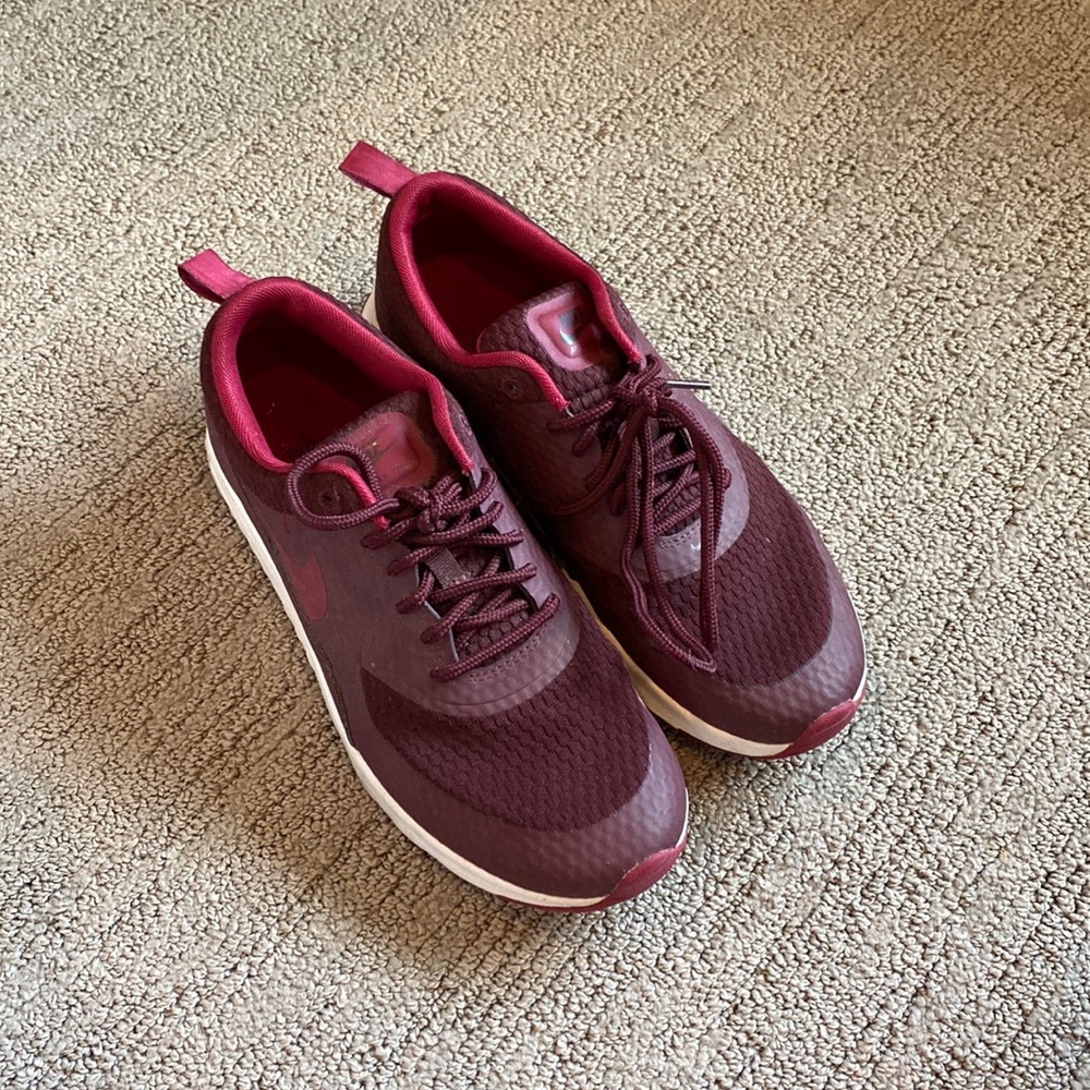 NIKE 270. Rare color